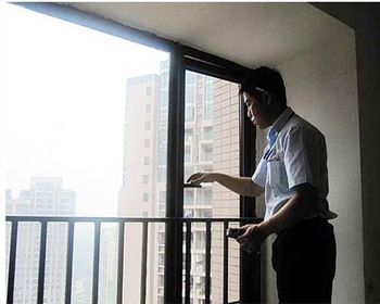 呼和浩特?cái)鄻蜷T窗